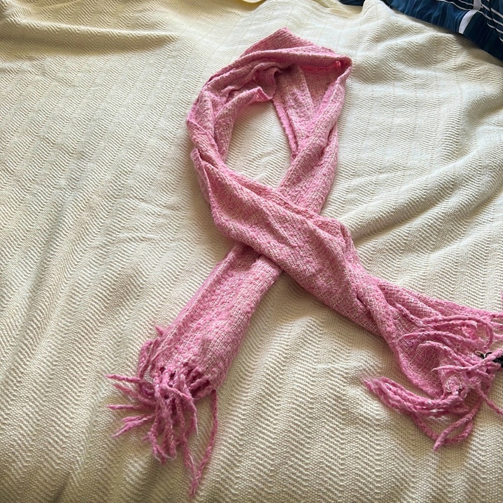 Gap pink/white scarf